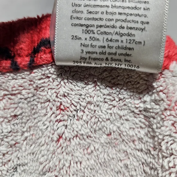 100% Cotton 46 X 24.5 Mickey Mouse Bath Towel - Picture 4 of 6